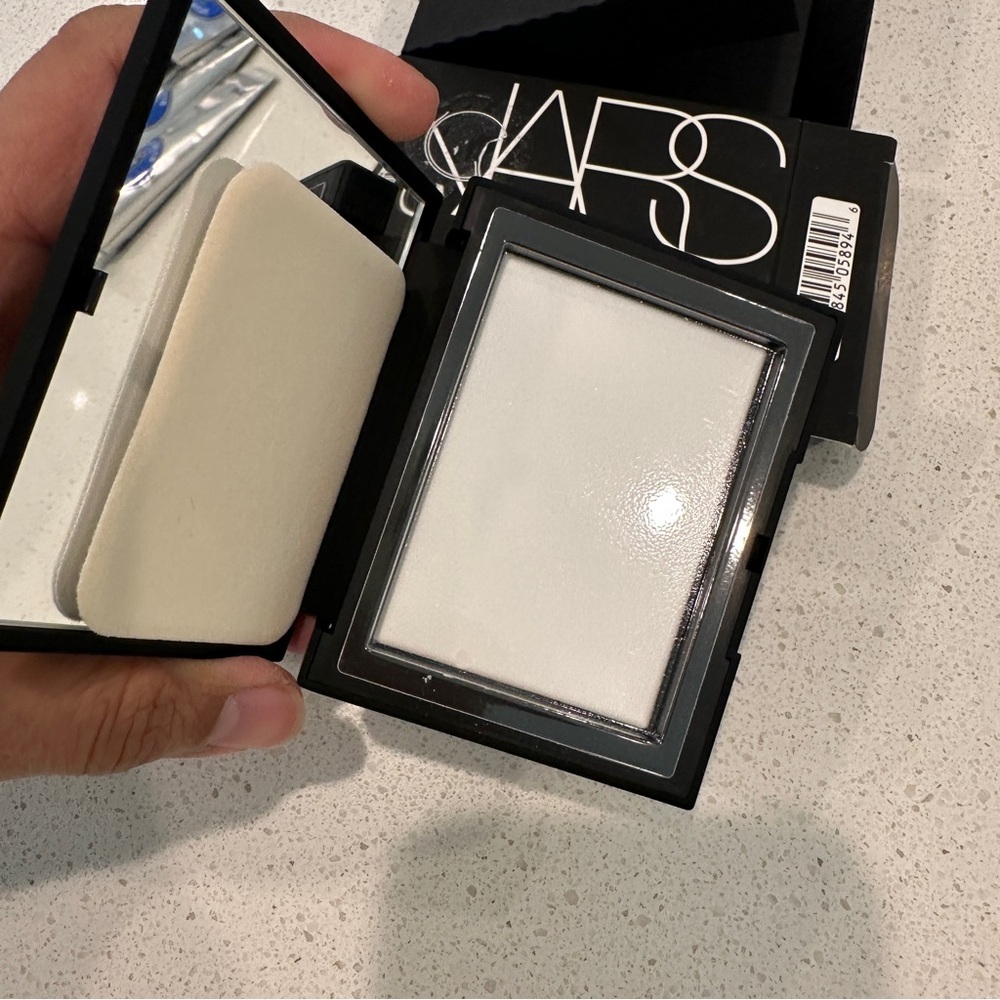NEW Nars Full Size 10g Light Reflecting Setting Powder in Crystal 5894